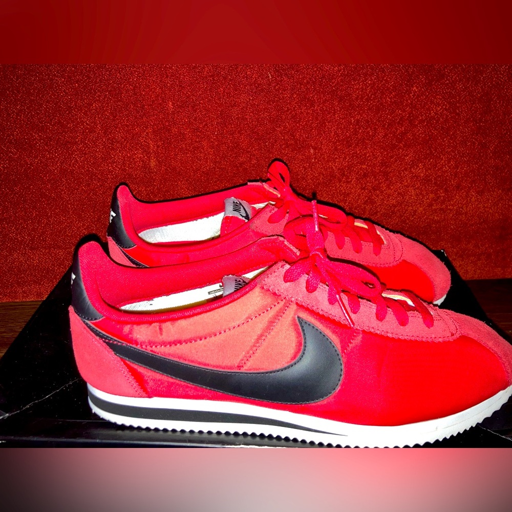 NIKE CLASSIC  CORTEZ